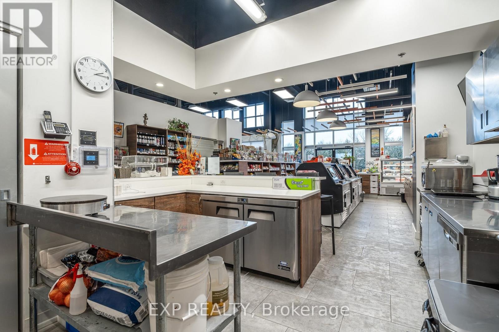 












115-116 - 1884 MERIVALE ROAD

,
Ottawa,




Ontario
K2G1E6

