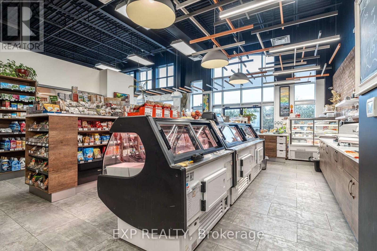 












115-116 - 1884 MERIVALE ROAD

,
Ottawa,




Ontario
K2G1E6

