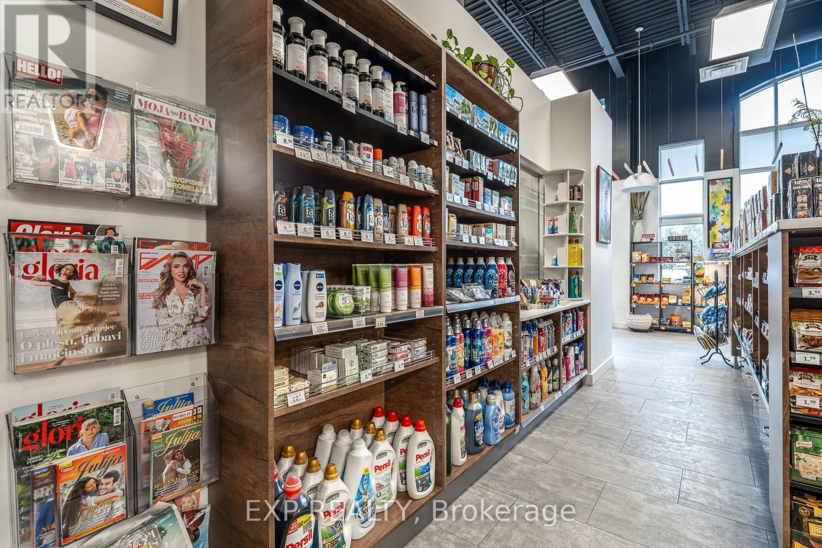 












115-116 - 1884 MERIVALE ROAD

,
Ottawa,




Ontario
K2G1E6

