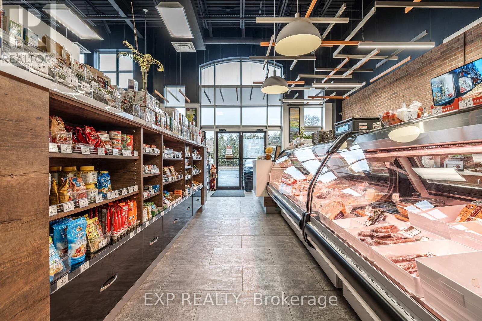 












115-116 - 1884 MERIVALE ROAD

,
Ottawa,




Ontario
K2G1E6

