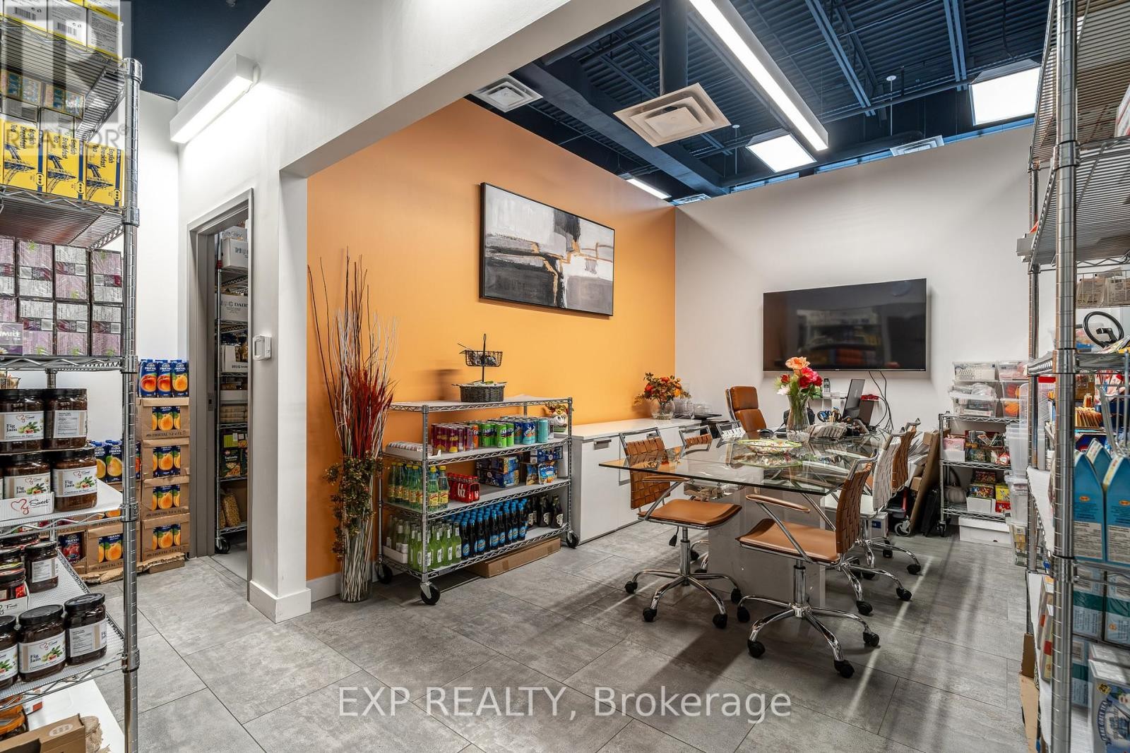 












115-116 - 1884 MERIVALE ROAD

,
Ottawa,




Ontario
K2G1E6

