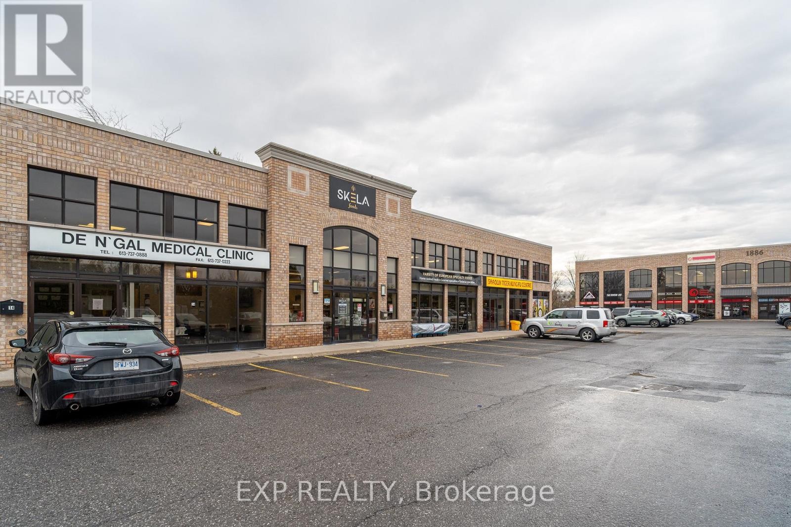 












115-116 - 1884 MERIVALE ROAD

,
Ottawa,




Ontario
K2G1E6

