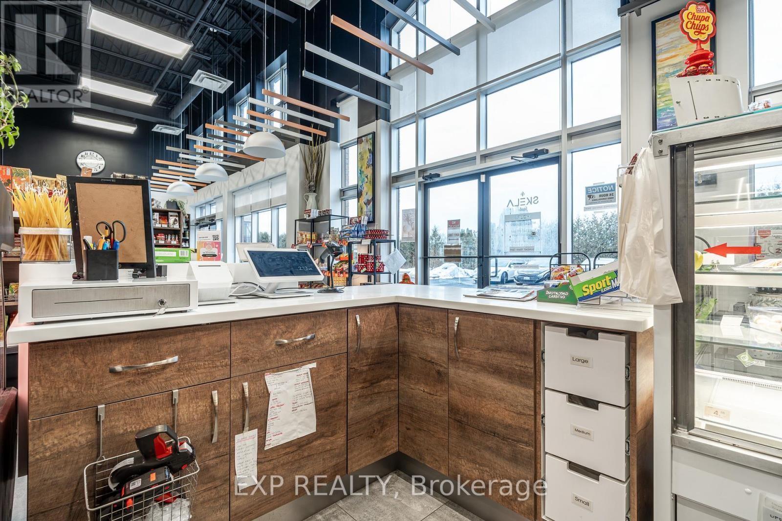 












115-116 - 1884 MERIVALE ROAD

,
Ottawa,




Ontario
K2G1E6

