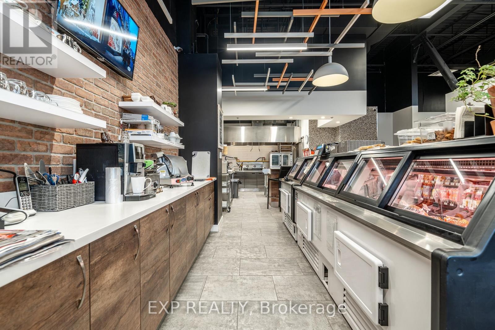 












115-116 - 1884 MERIVALE ROAD

,
Ottawa,




Ontario
K2G1E6

