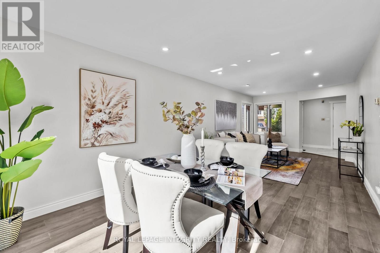 












83 SADDLE CRESCENT

,
Ottawa,




Ontario
K1G5L3

