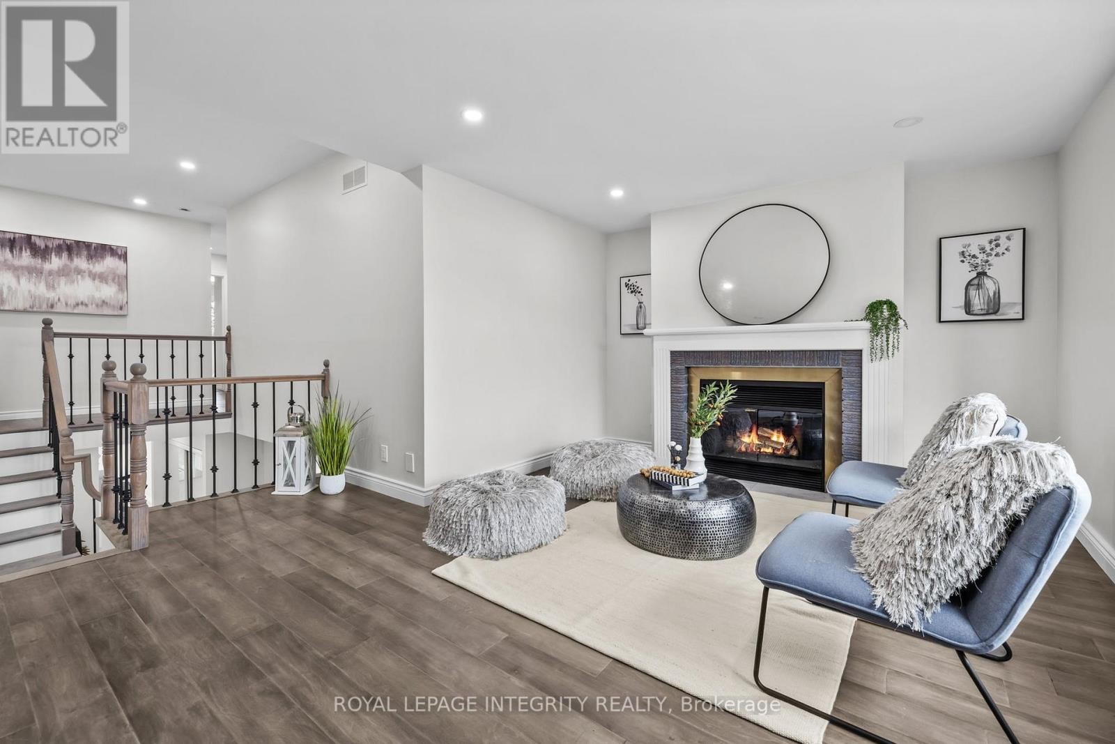 












83 SADDLE CRESCENT

,
Ottawa,




Ontario
K1G5L3

