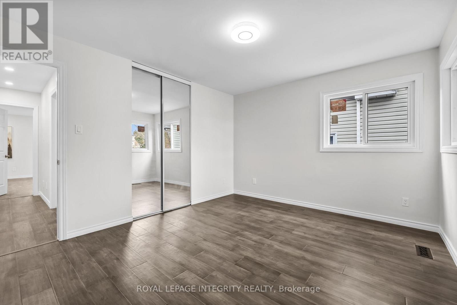 












83 SADDLE CRESCENT

,
Ottawa,




Ontario
K1G5L3

