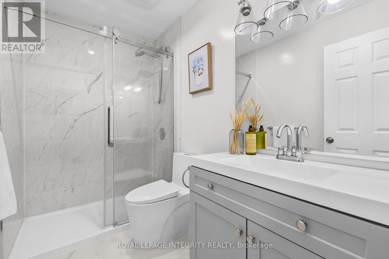 












83 SADDLE CRESCENT

,
Ottawa,




Ontario
K1G5L3

