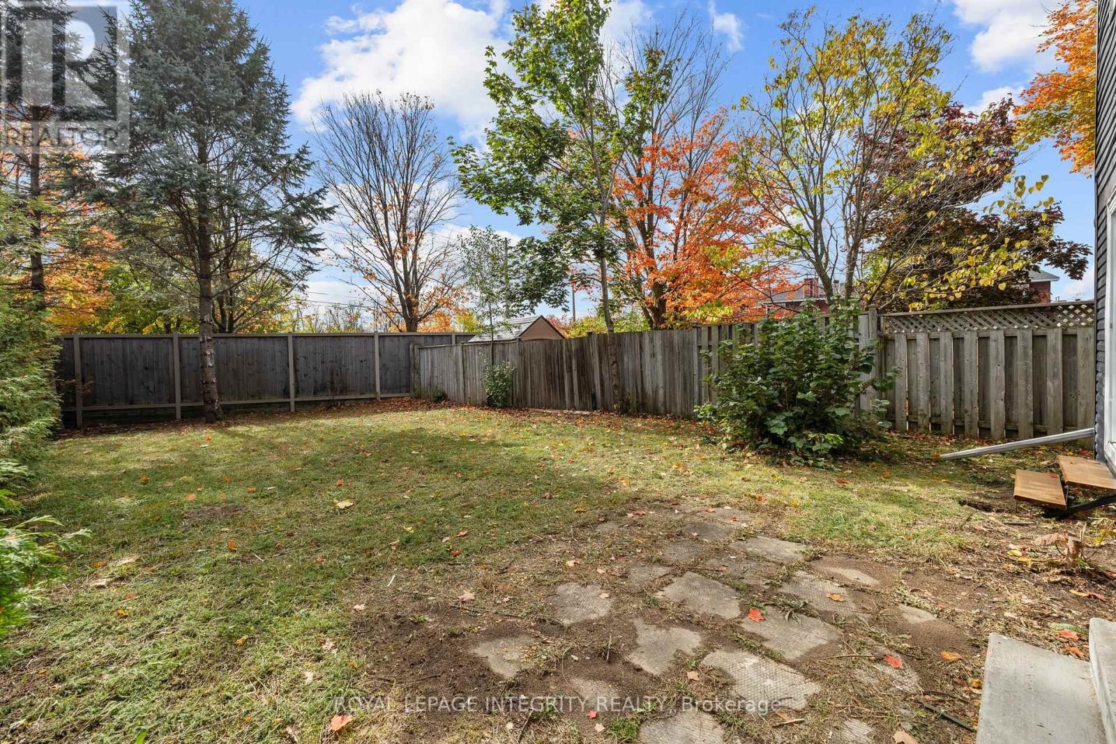 












83 SADDLE CRESCENT

,
Ottawa,




Ontario
K1G5L3

