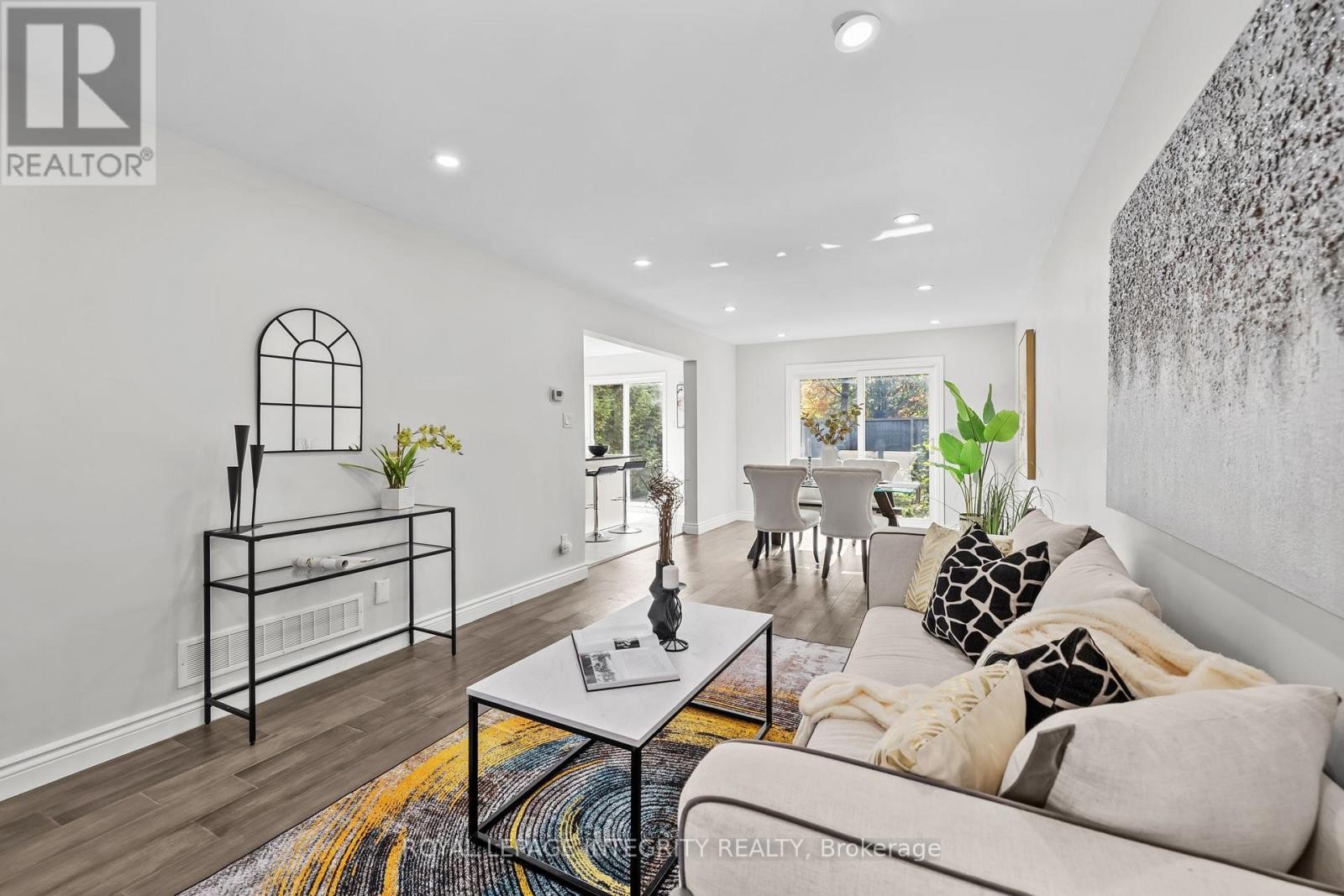 












83 SADDLE CRESCENT

,
Ottawa,




Ontario
K1G5L3

