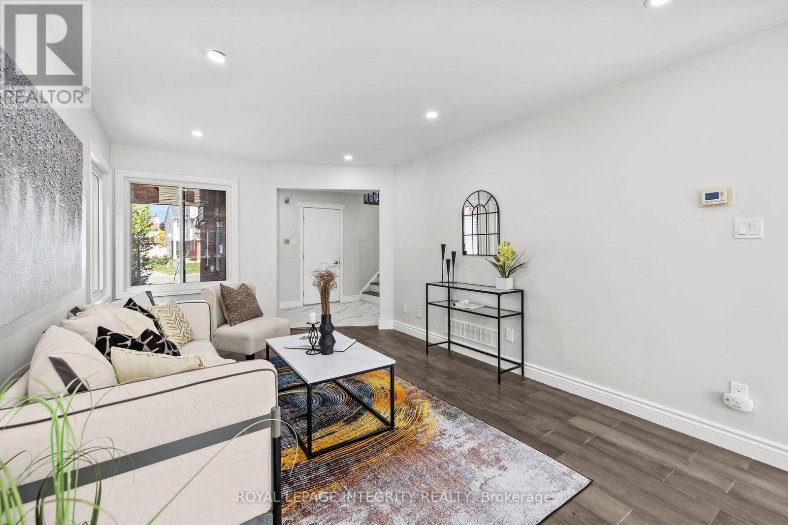 












83 SADDLE CRESCENT

,
Ottawa,




Ontario
K1G5L3

