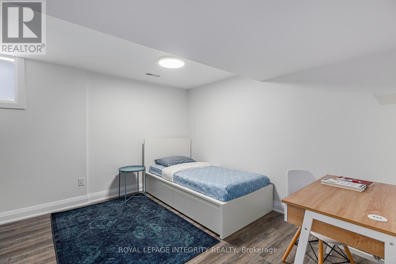 












B - 19 SHERRY LANE

,
Ottawa,




Ontario
K2G3L4

