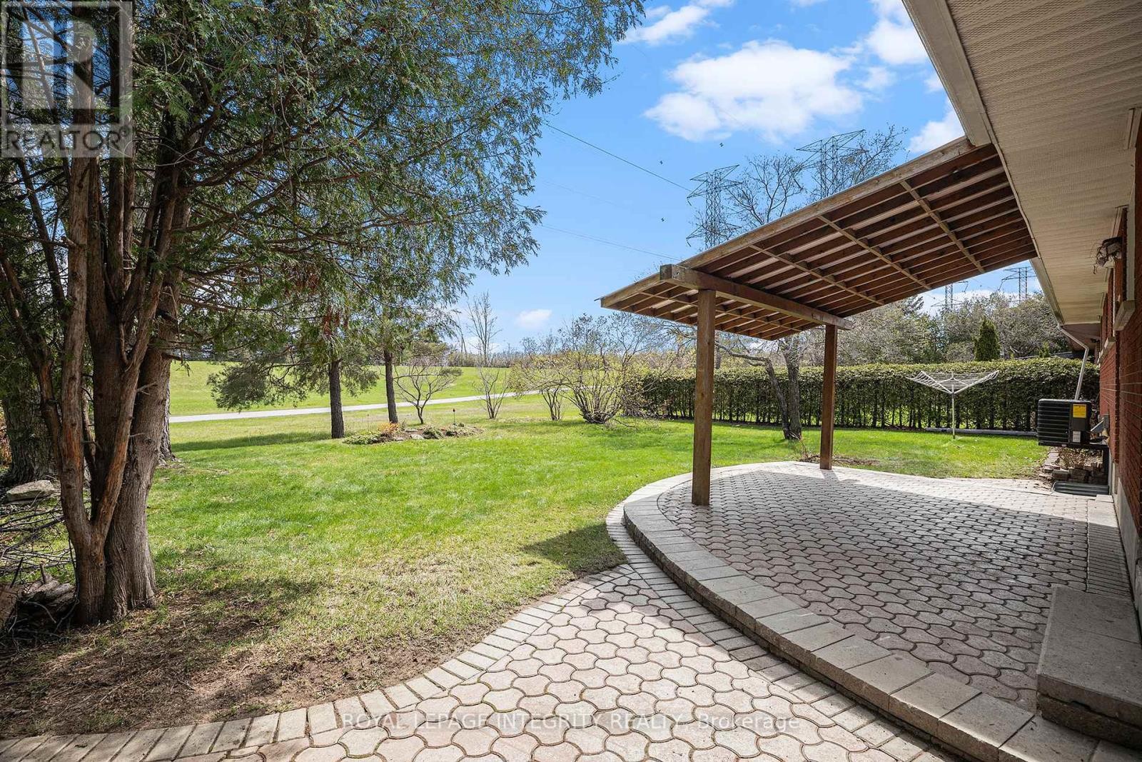 












B - 19 SHERRY LANE

,
Ottawa,




Ontario
K2G3L4

