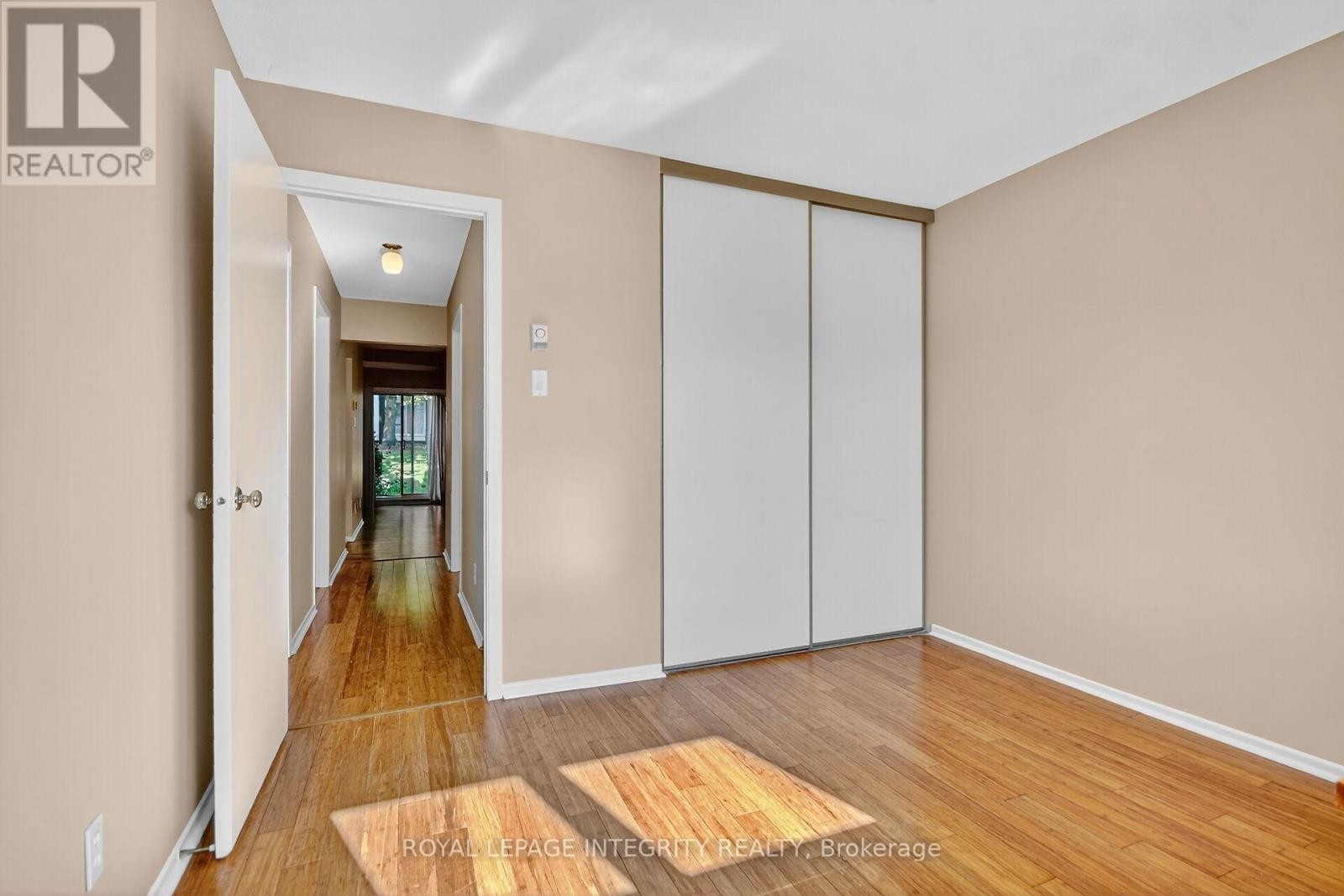 












A - 214 EQUESTRIAN DRIVE N

,
Ottawa,




Ontario
K2M1E2

