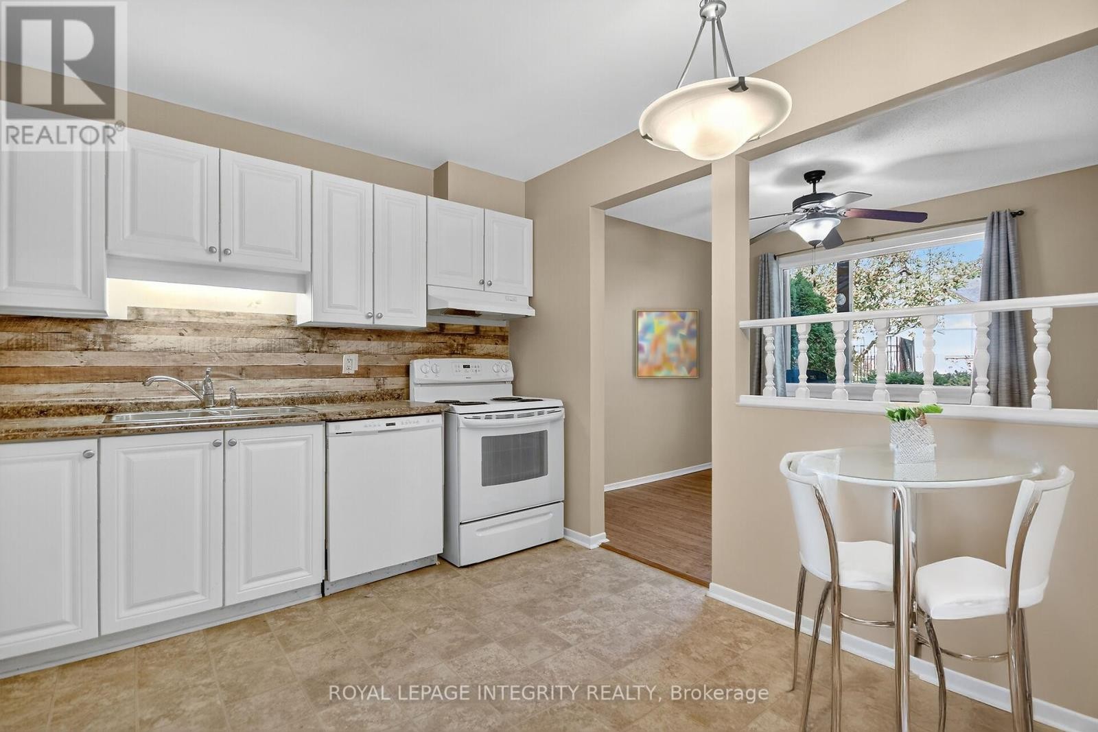 












A - 214 EQUESTRIAN DRIVE N

,
Ottawa,




Ontario
K2M1E2

