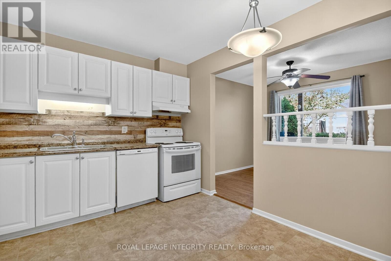 












A - 214 EQUESTRIAN DRIVE N

,
Ottawa,




Ontario
K2M1E2

