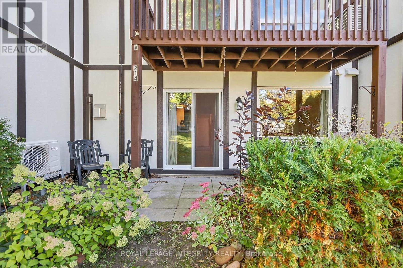 












A - 214 EQUESTRIAN DRIVE N

,
Ottawa,




Ontario
K2M1E2

