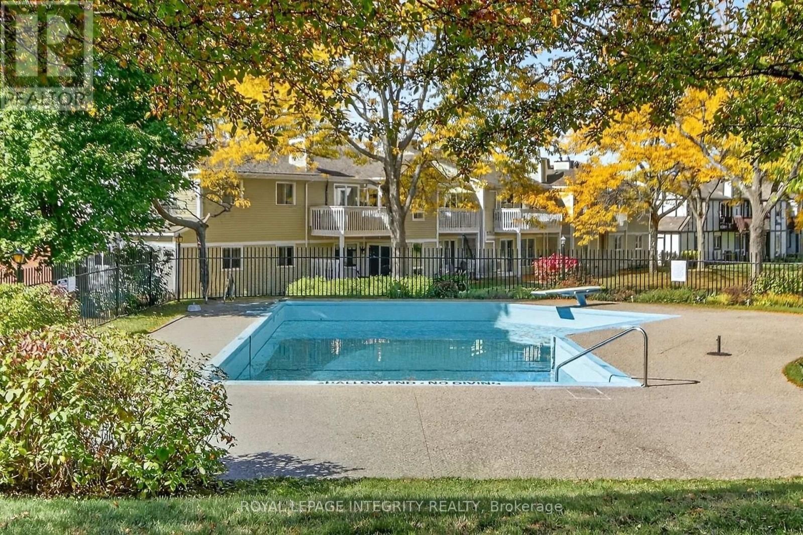 












A - 214 EQUESTRIAN DRIVE N

,
Ottawa,




Ontario
K2M1E2

