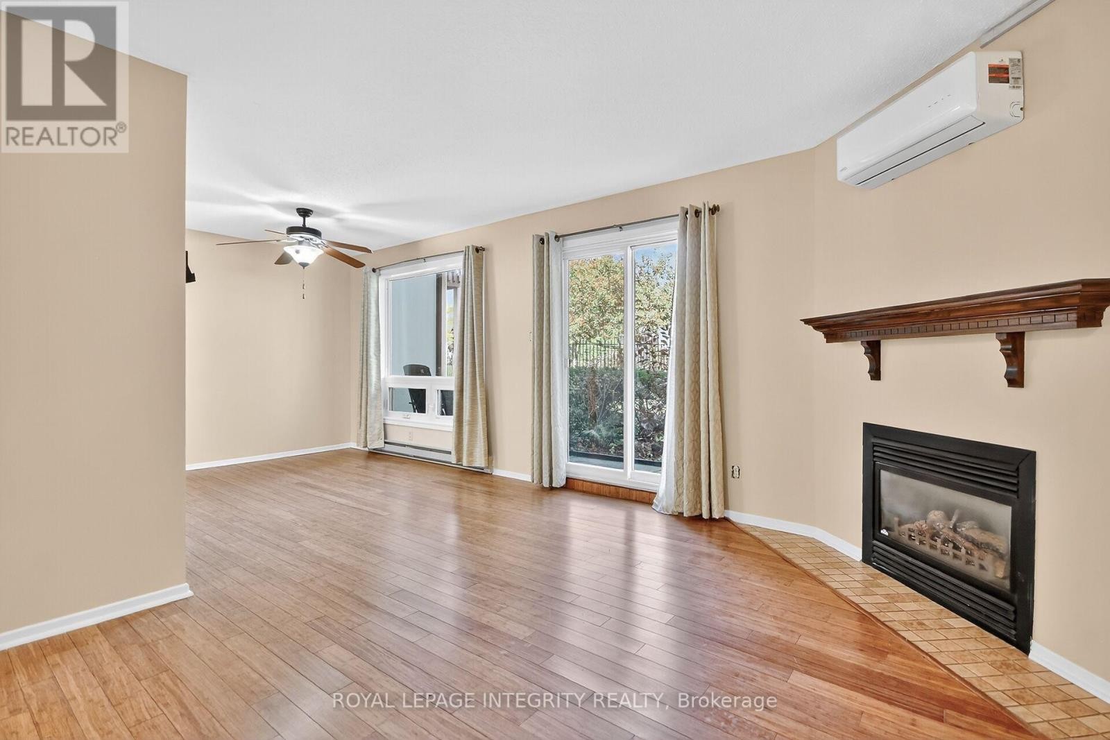 












A - 214 EQUESTRIAN DRIVE N

,
Ottawa,




Ontario
K2M1E2

