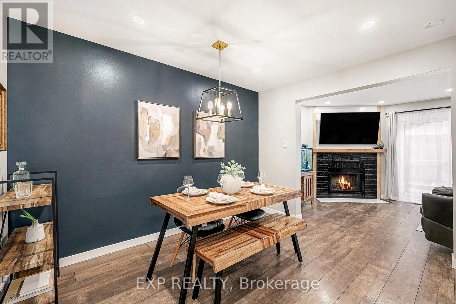 












23 MCCURDY DRIVE

,
Ottawa,




Ontario
K2L2W7

