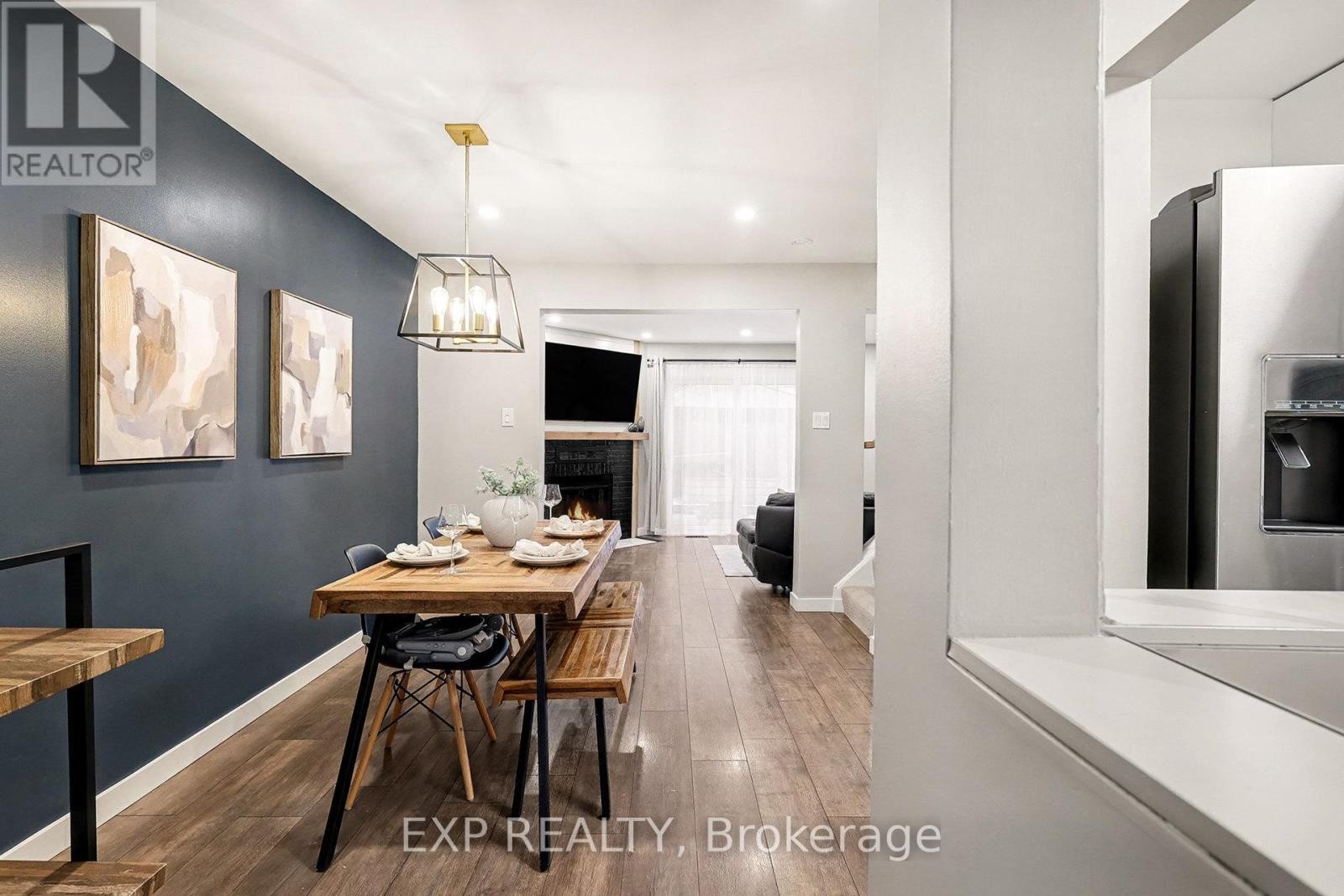 












23 MCCURDY DRIVE

,
Ottawa,




Ontario
K2L2W7

