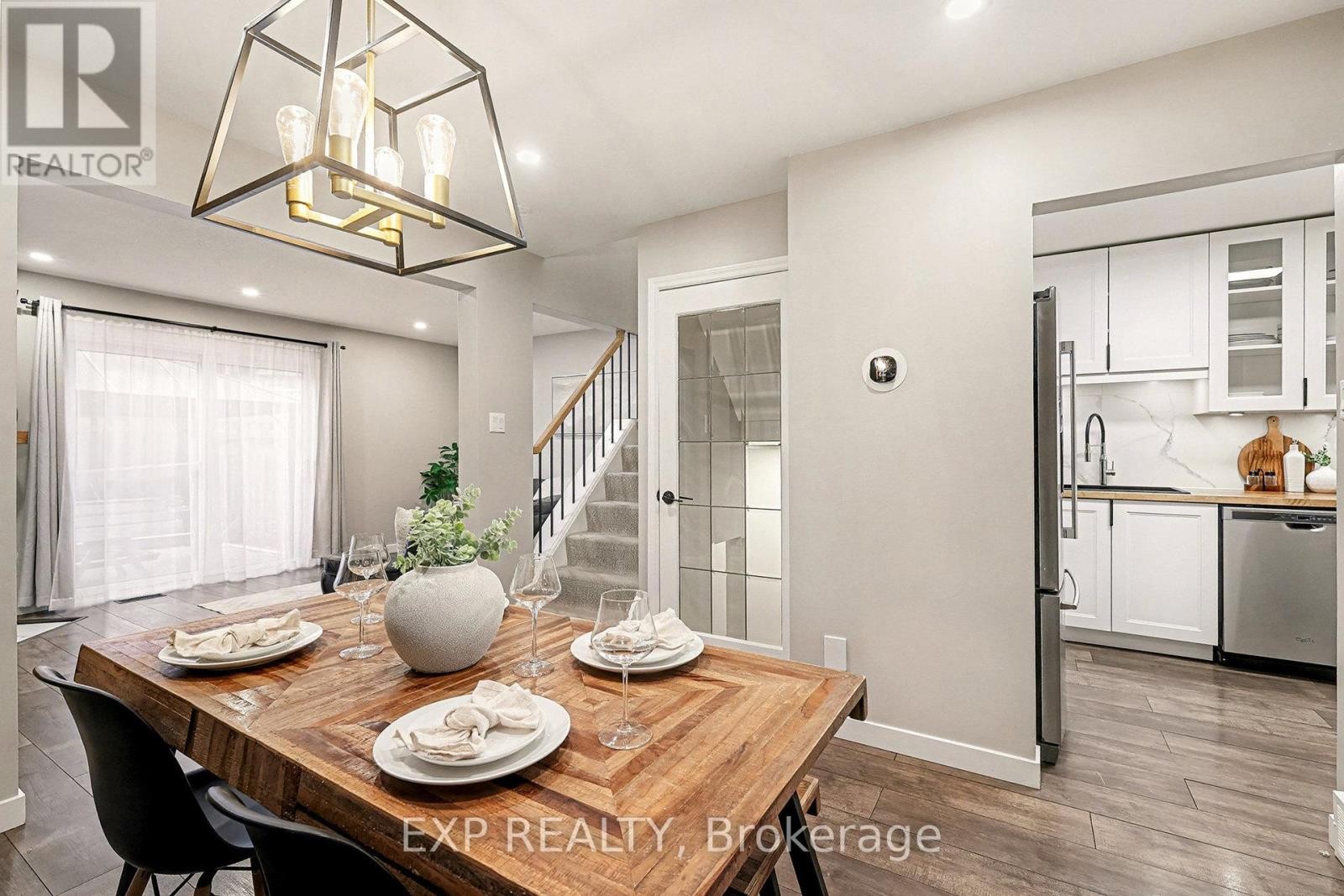 












23 MCCURDY DRIVE

,
Ottawa,




Ontario
K2L2W7

