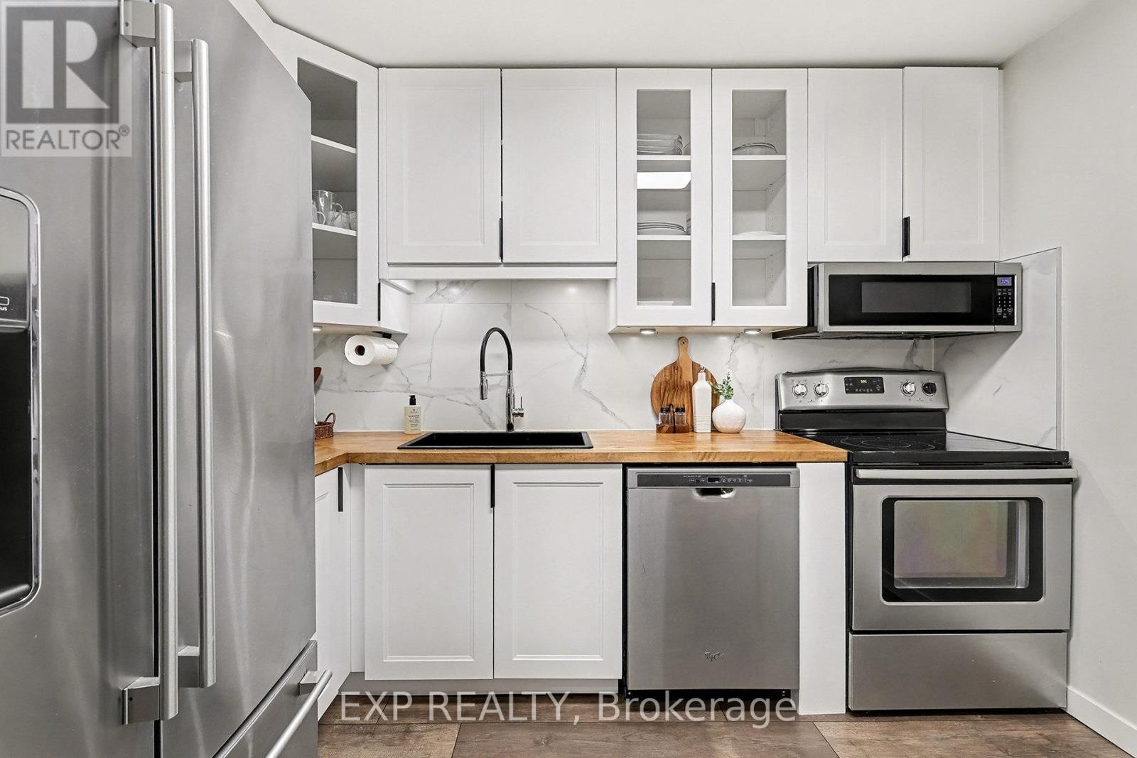 












23 MCCURDY DRIVE

,
Ottawa,




Ontario
K2L2W7

