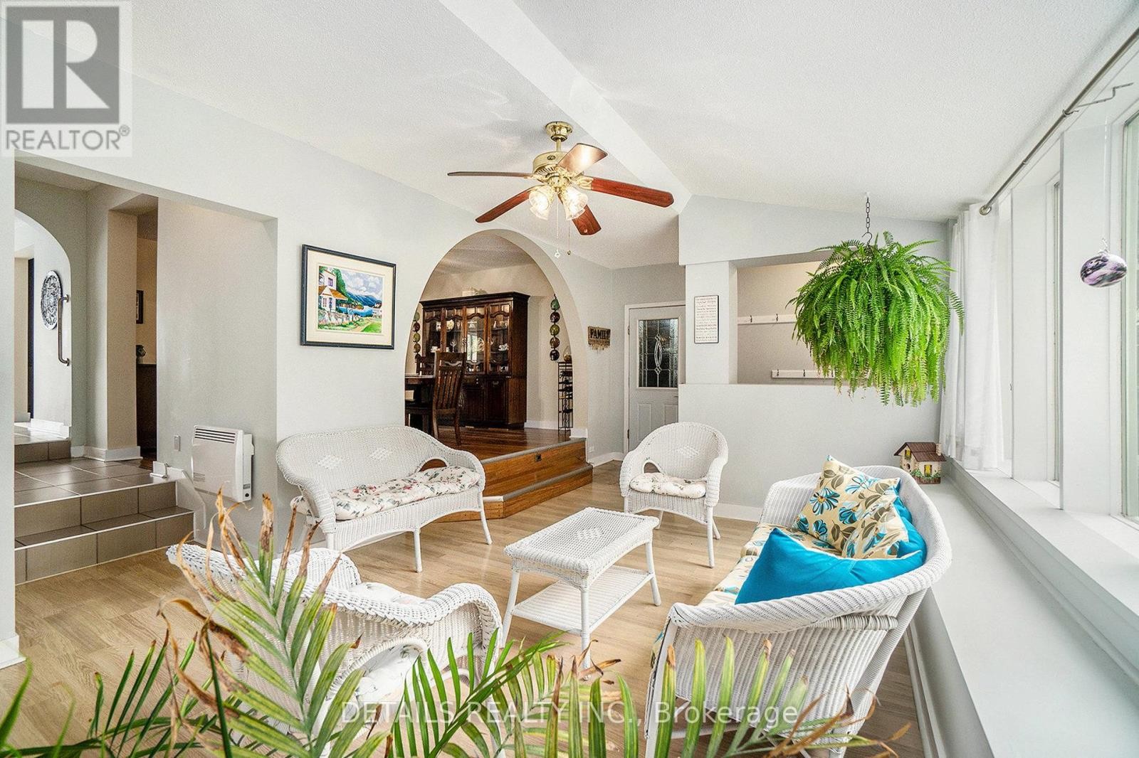 












899 CONCESSION 1 ROAD

,
Alfred and Plantagenet,




Ontario
K0B1L0

