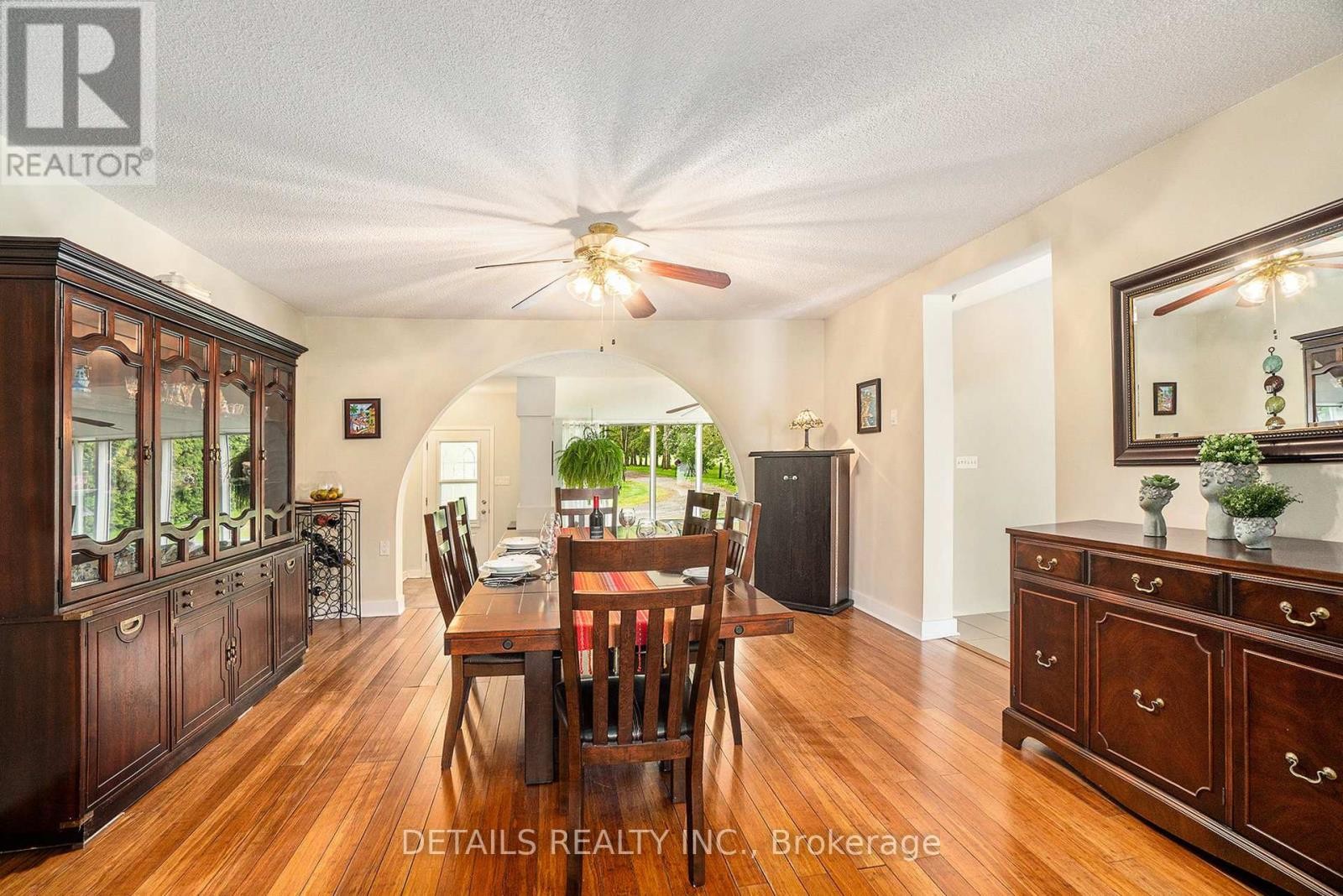 












899 CONCESSION 1 ROAD

,
Alfred and Plantagenet,




Ontario
K0B1L0

