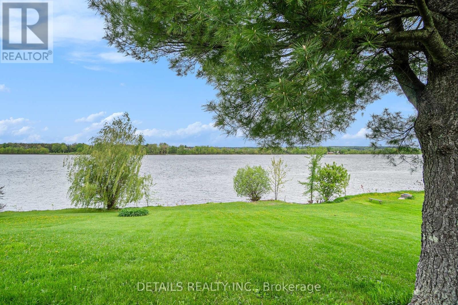 












899 CONCESSION 1 ROAD

,
Alfred and Plantagenet,




Ontario
K0B1L0

