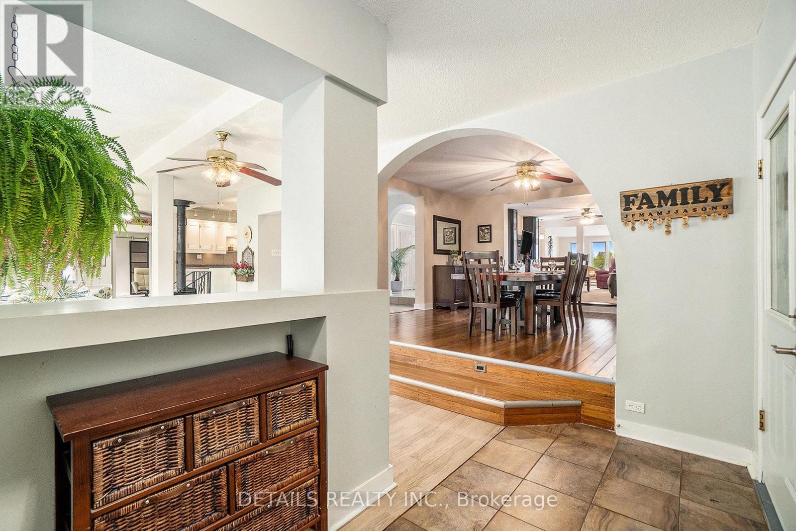 












899 CONCESSION 1 ROAD

,
Alfred and Plantagenet,




Ontario
K0B1L0

