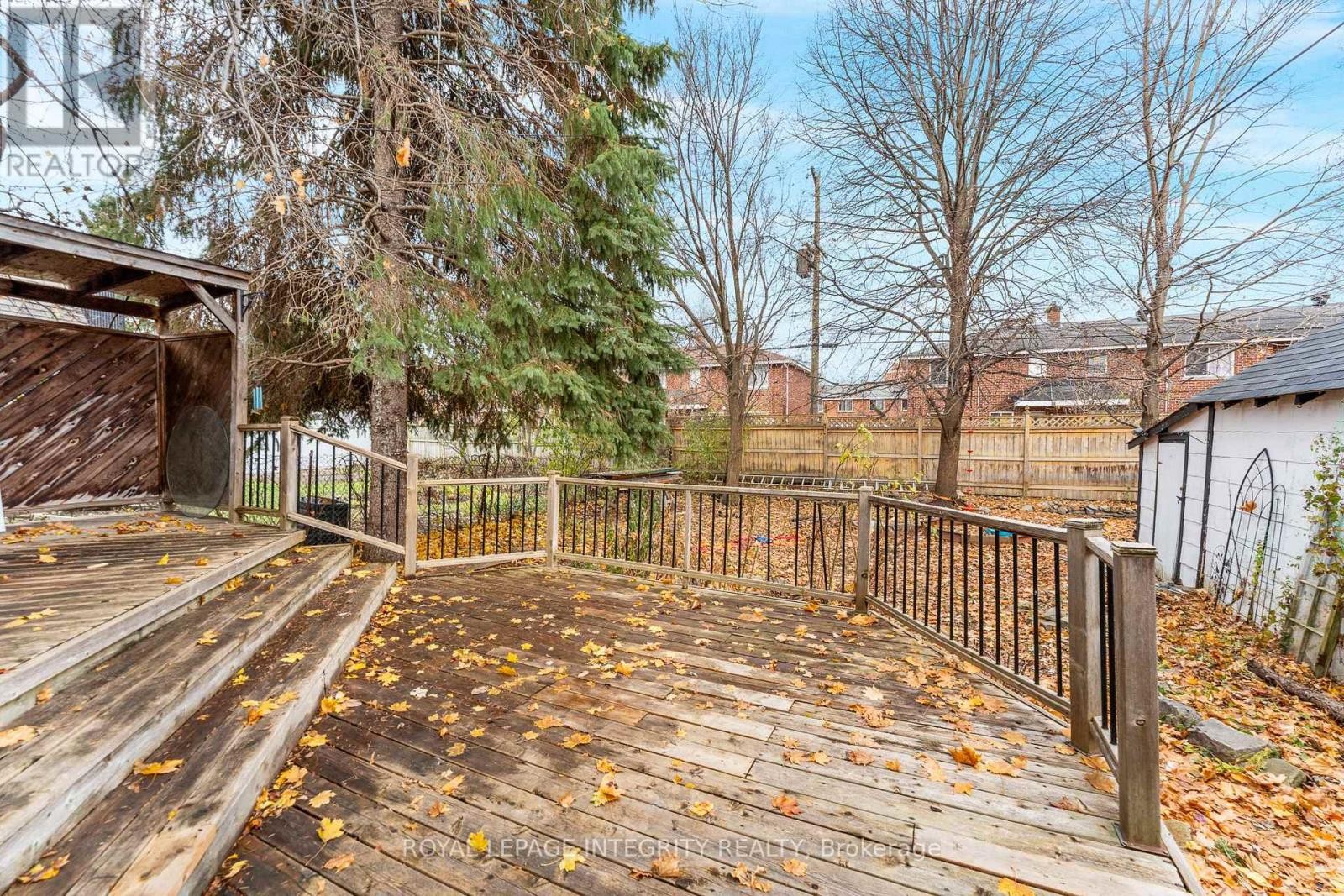 












166 PRINCE ALBERT STREET

,
Ottawa,




Ontario
K1K2A1

