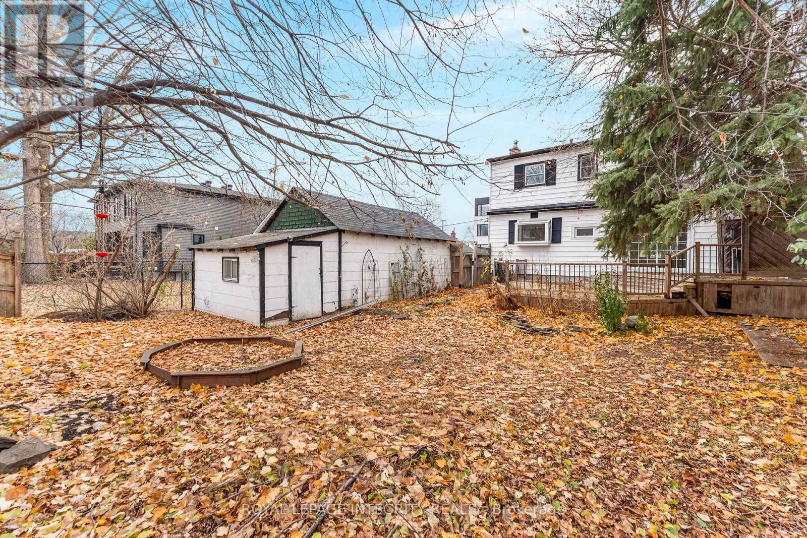 












166 PRINCE ALBERT STREET

,
Ottawa,




Ontario
K1K2A1

