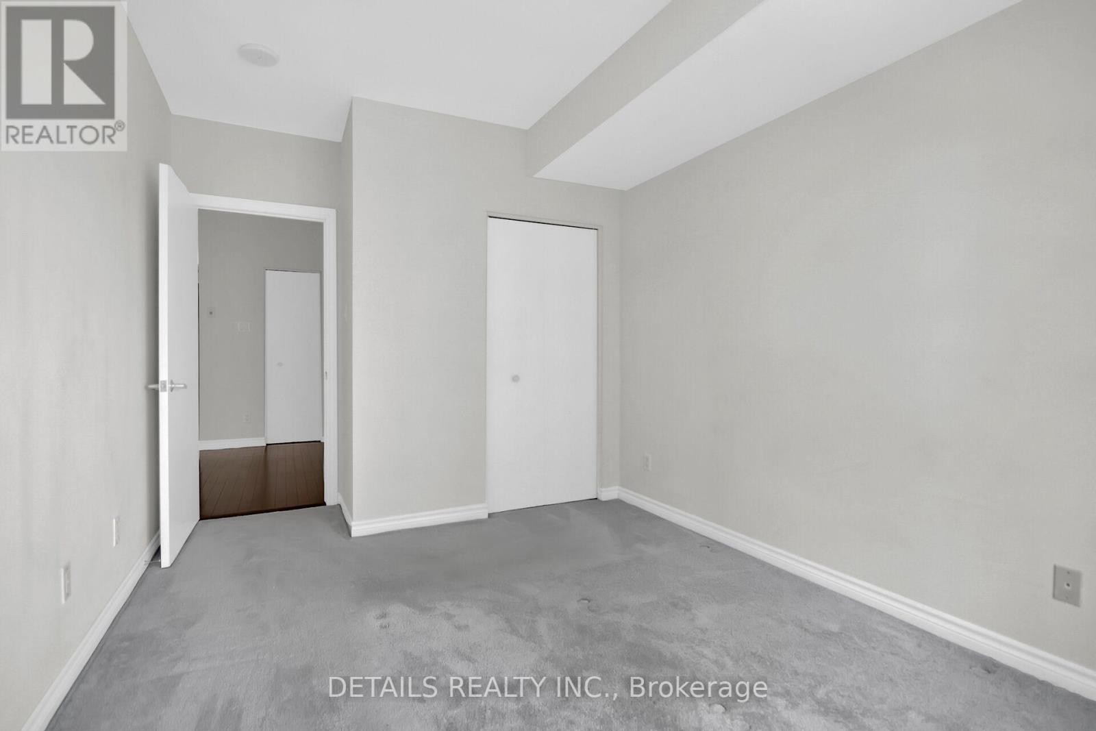 












1202 - 200 RIDEAU STREET

,
Ottawa,




Ontario
K1N5Y1

