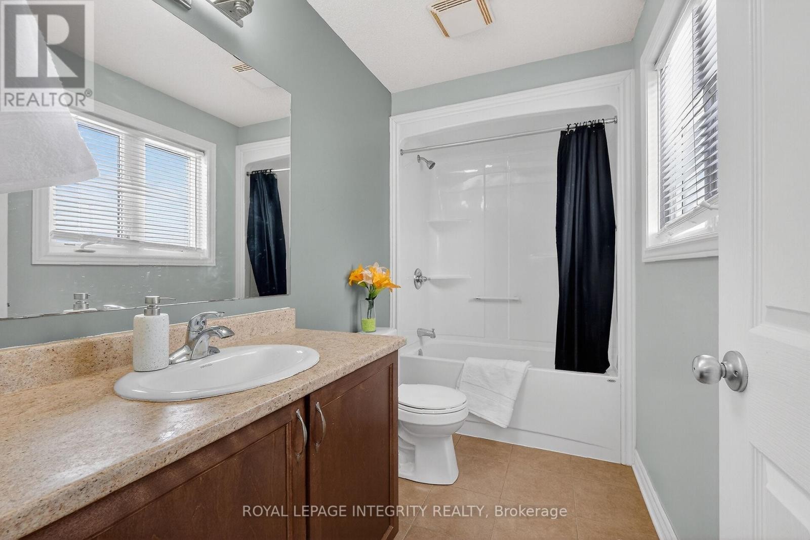 












281 STERLING AVENUE

,
Clarence-Rockland,




Ontario
K4K0H9

