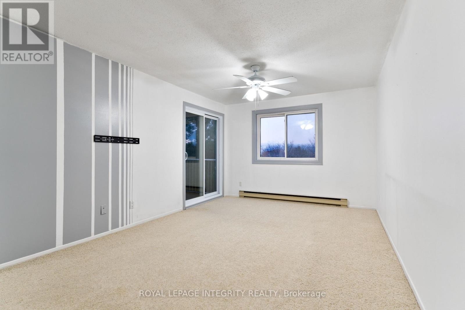 












406 - 270 BRITTANY DRIVE

,
Ottawa,




Ontario
K1K4M3

