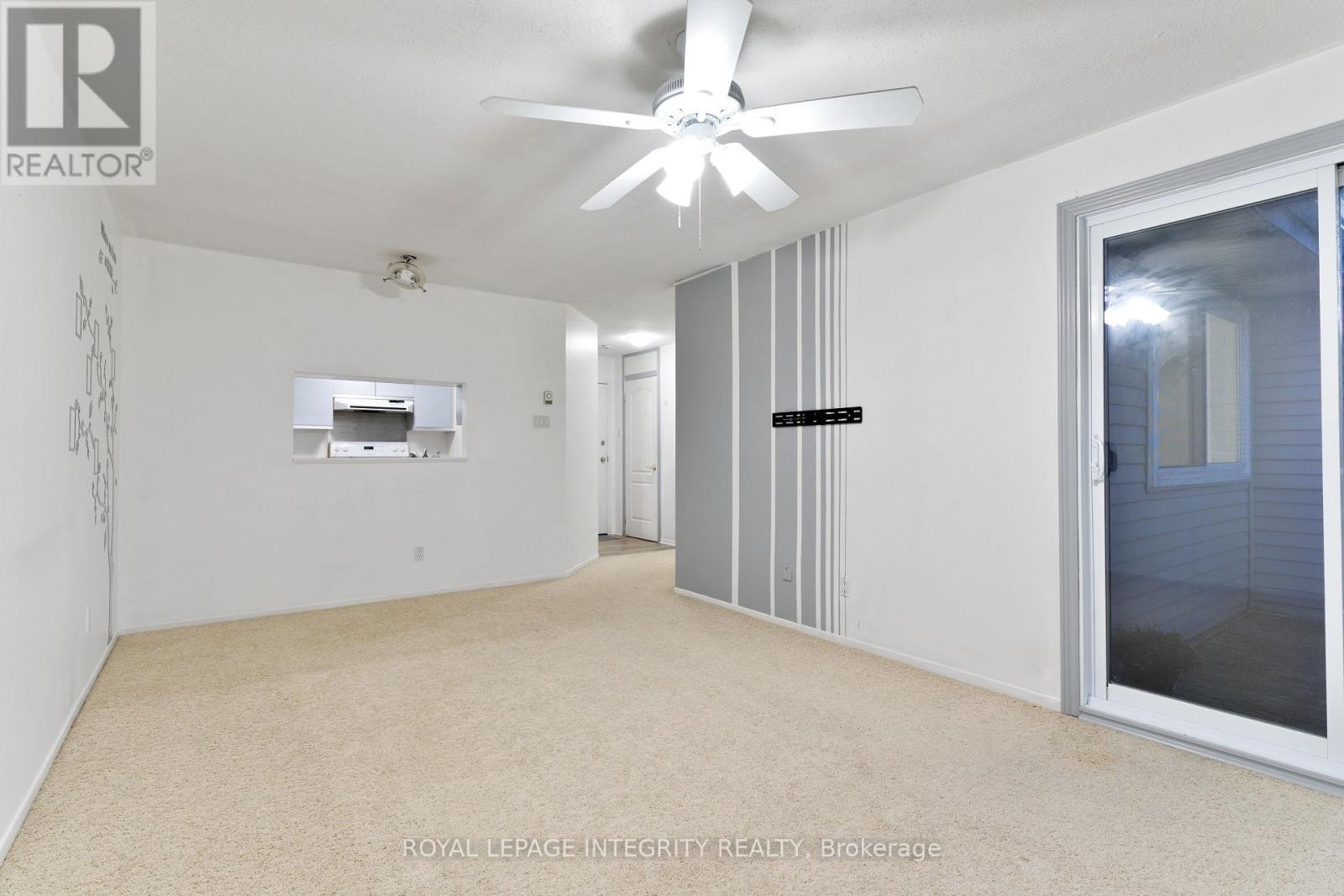 












406 - 270 BRITTANY DRIVE

,
Ottawa,




Ontario
K1K4M3

