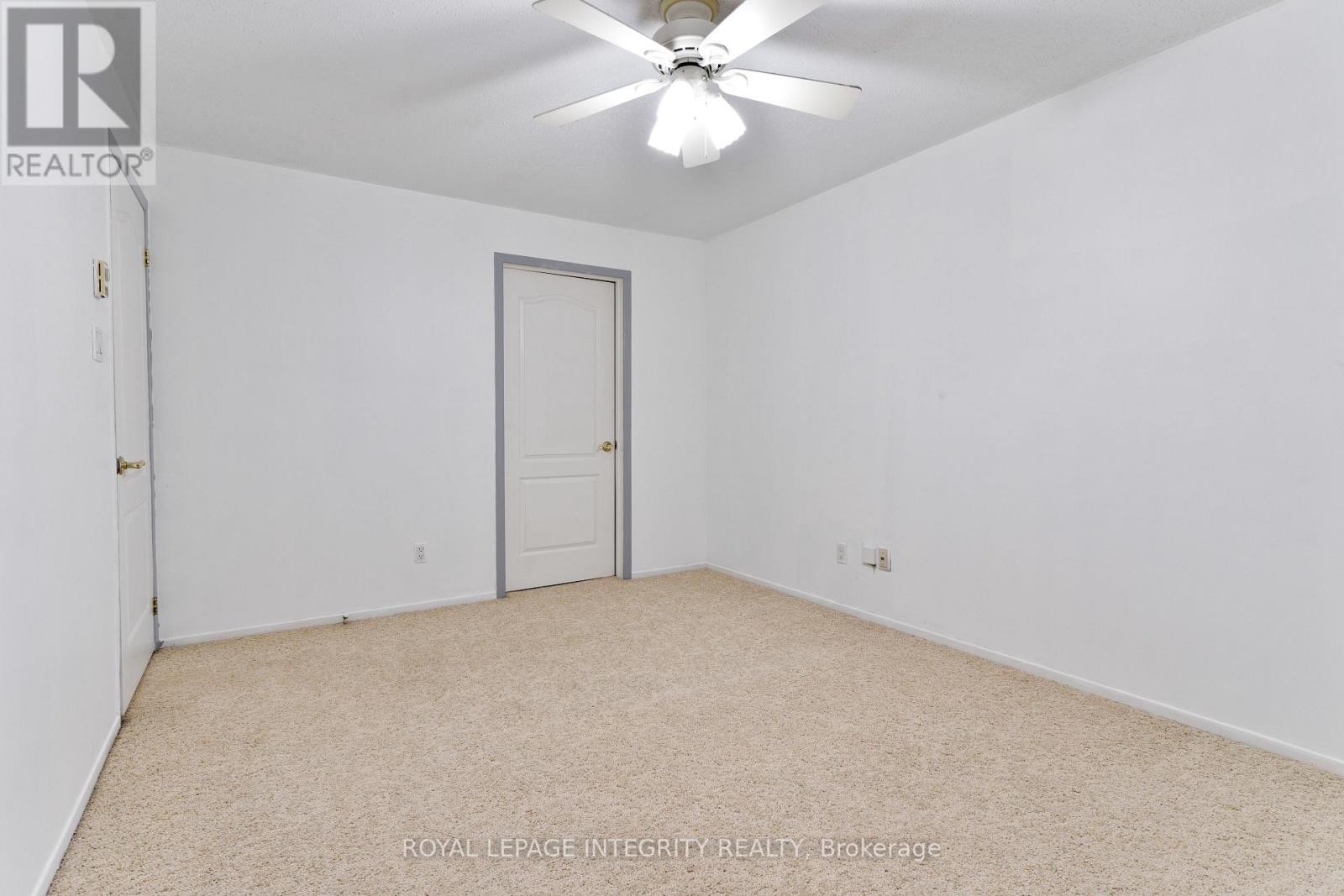 












406 - 270 BRITTANY DRIVE

,
Ottawa,




Ontario
K1K4M3

