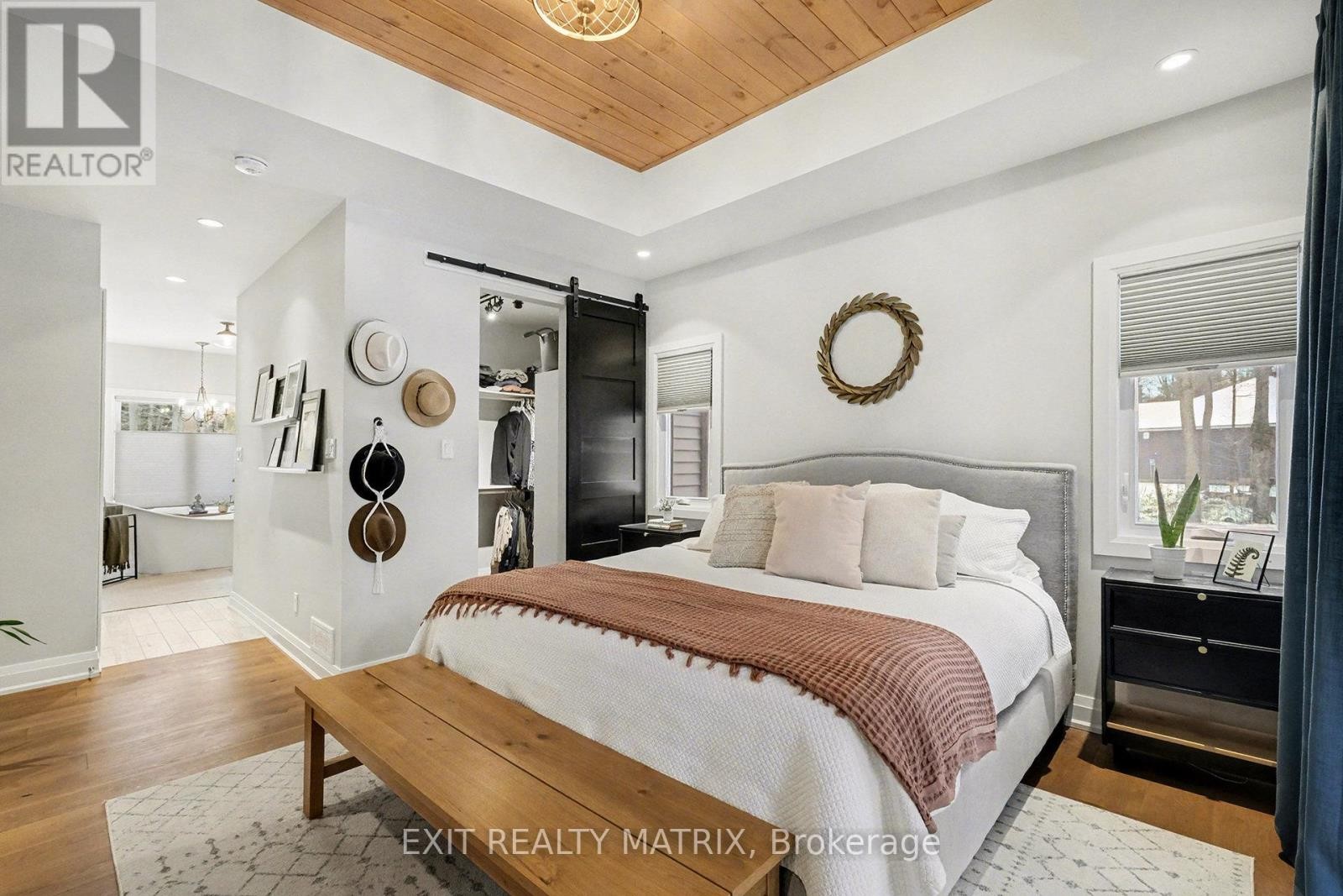 












1772 GROVES ROAD

,
Russell,




Ontario
K4R1E5

