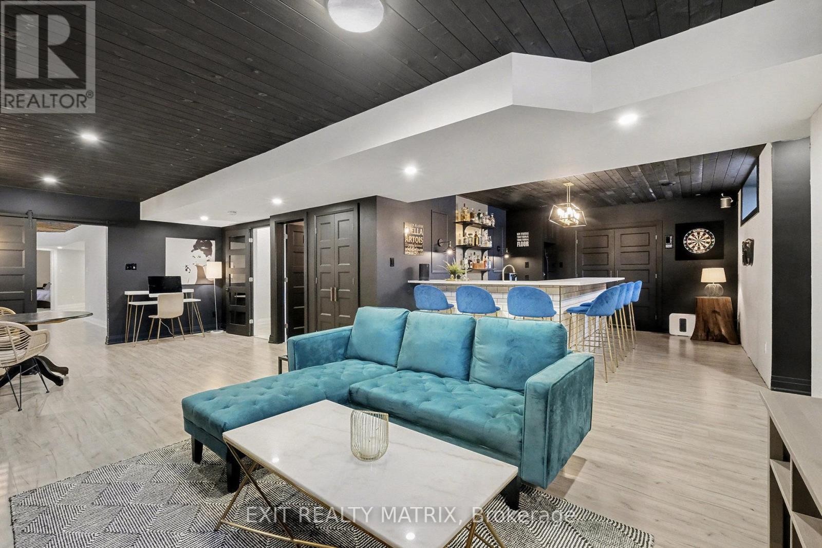 












1772 GROVES ROAD

,
Russell,




Ontario
K4R1E5

