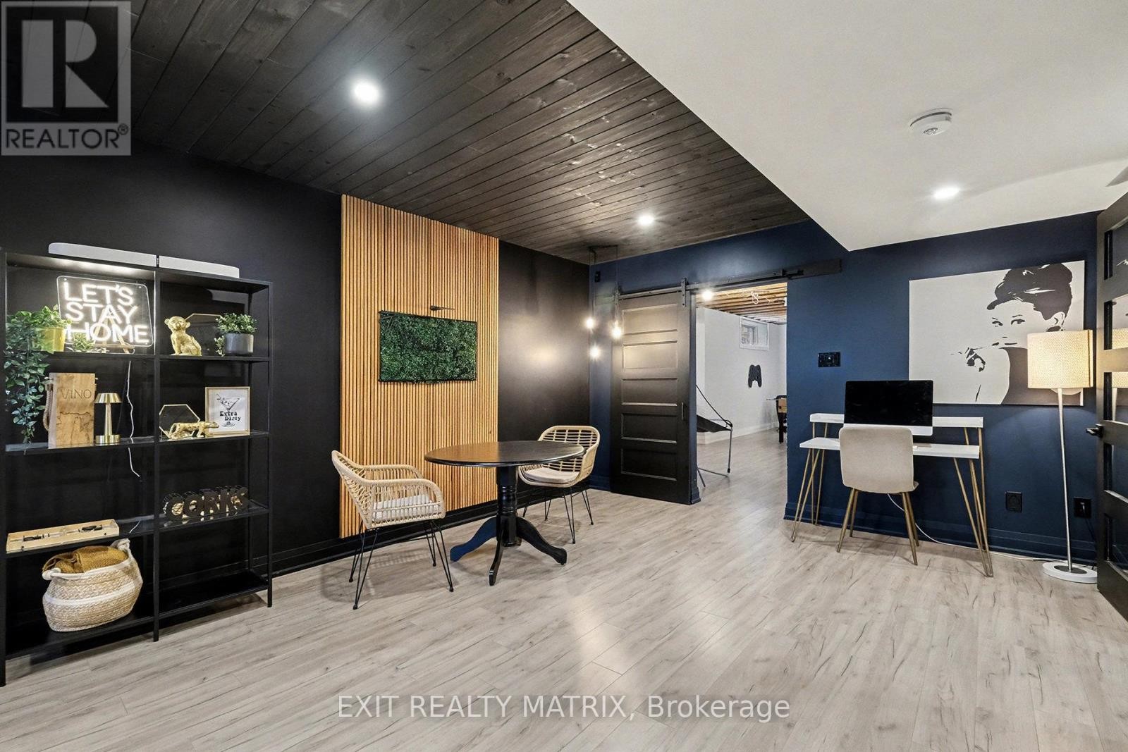 












1772 GROVES ROAD

,
Russell,




Ontario
K4R1E5

