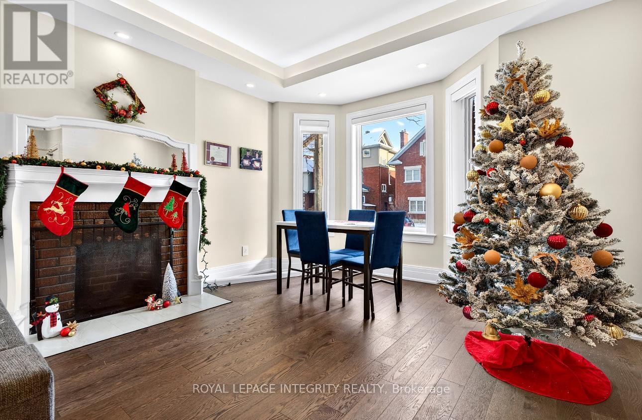 












73 RENFREW AVENUE

,
Ottawa,




Ontario
K1S1Z4

