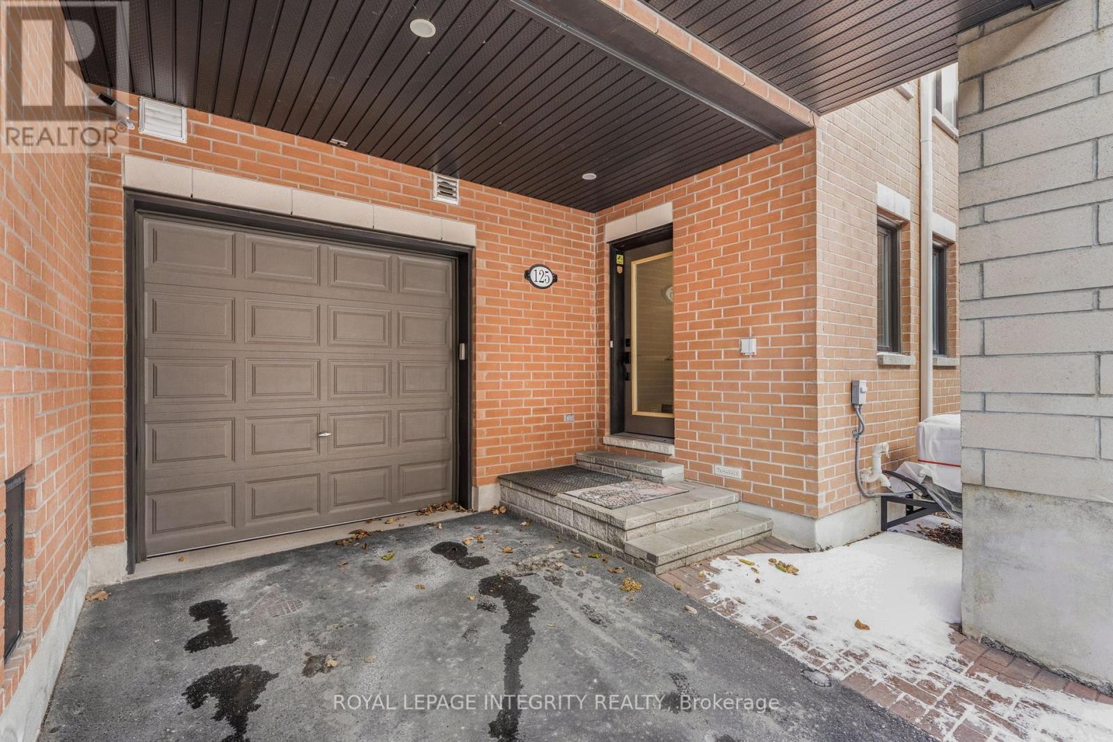 












125 CHAPERAL PRIVATE

,
Ottawa,




Ontario
K4A0Y2

