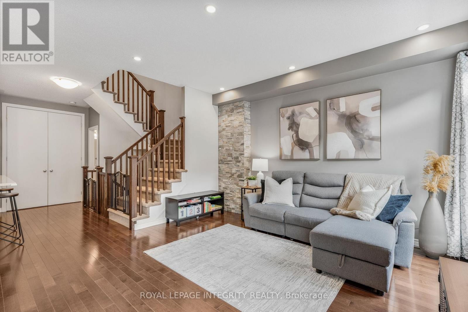 












125 CHAPERAL PRIVATE

,
Ottawa,




Ontario
K4A0Y2

