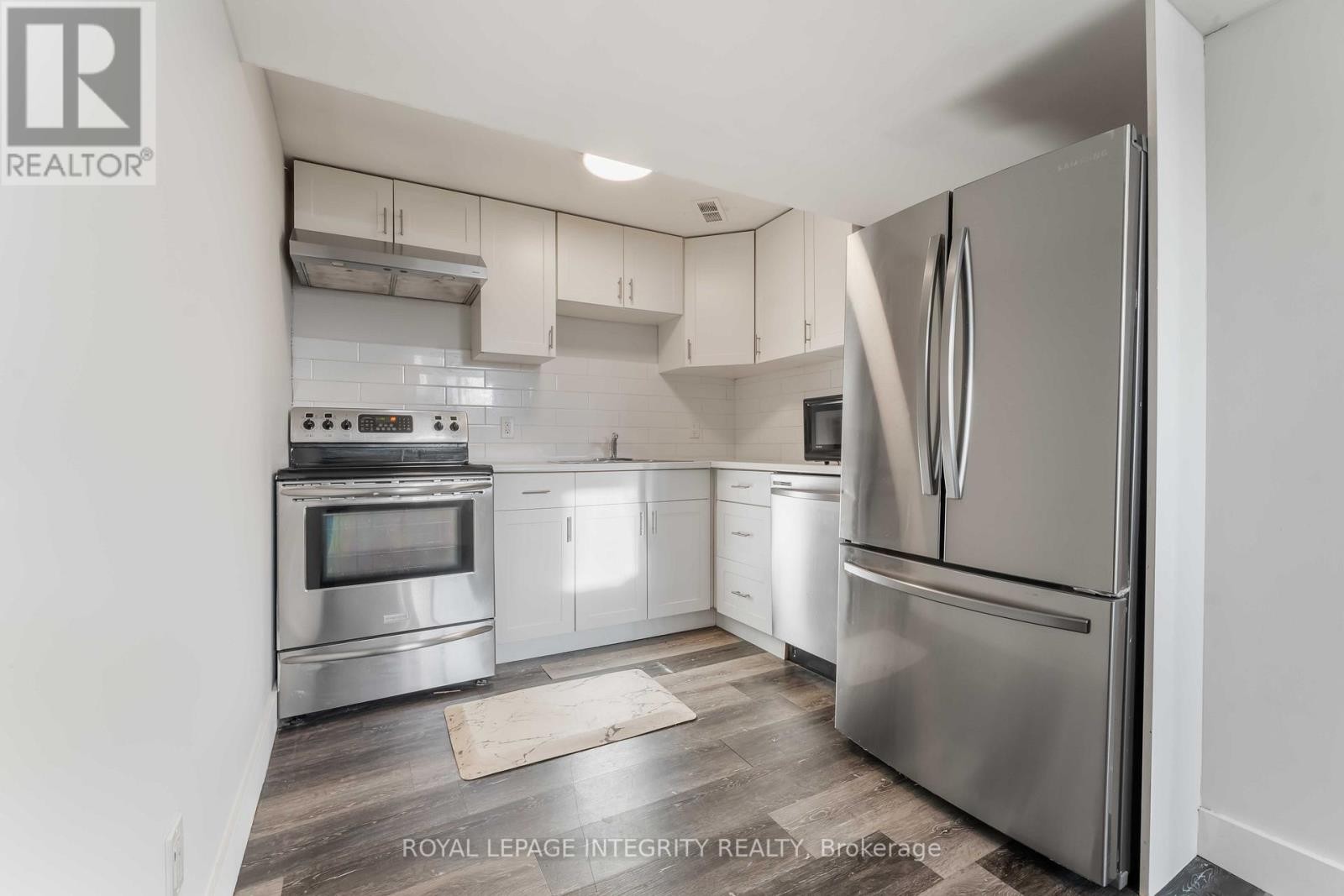 












B - 35 SHERRY LANE

,
Ottawa,




Ontario
K2G3L4

