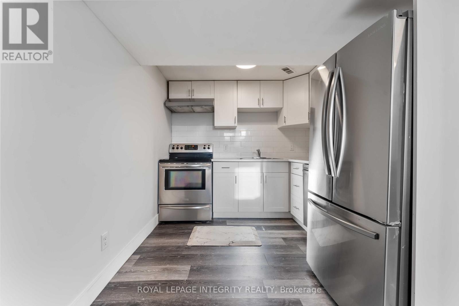 












B - 35 SHERRY LANE

,
Ottawa,




Ontario
K2G3L4

