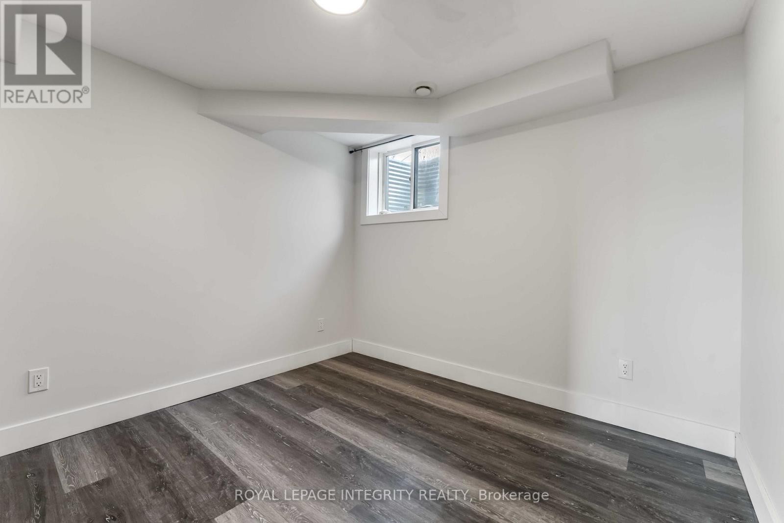 












B - 35 SHERRY LANE

,
Ottawa,




Ontario
K2G3L4

