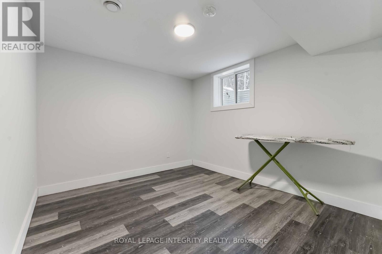 












B - 35 SHERRY LANE

,
Ottawa,




Ontario
K2G3L4

