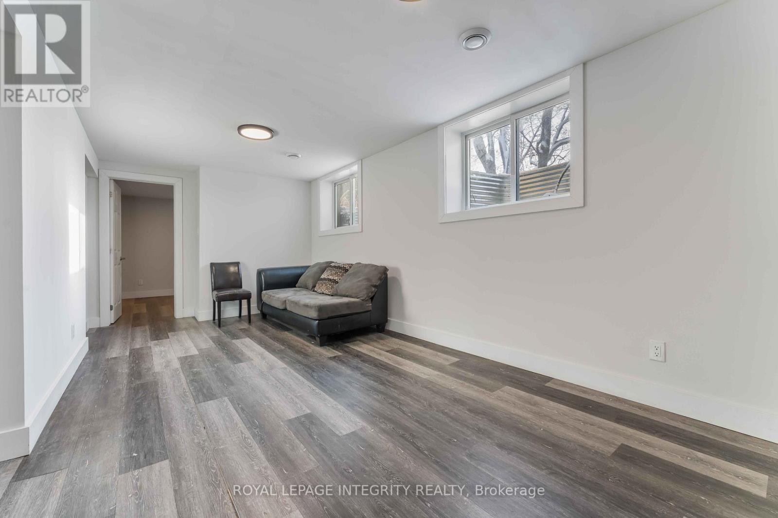 












B - 35 SHERRY LANE

,
Ottawa,




Ontario
K2G3L4

