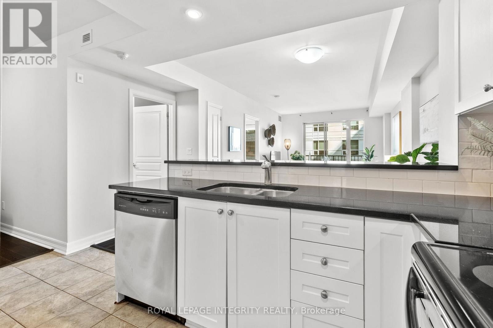 












309 - 200 BESSERER STREET N

,
Ottawa,




Ontario
K1N0A7

